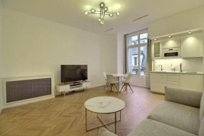 Flat CHamps Élysées